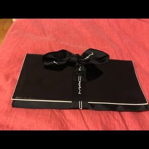 MAC Cosmetics Makeup Brush Travel Holder